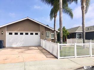 1320 Lakeside Ln, Huntington Beach, CA 92648