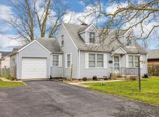 901 Elmdale Rd, Glenview, IL 60025