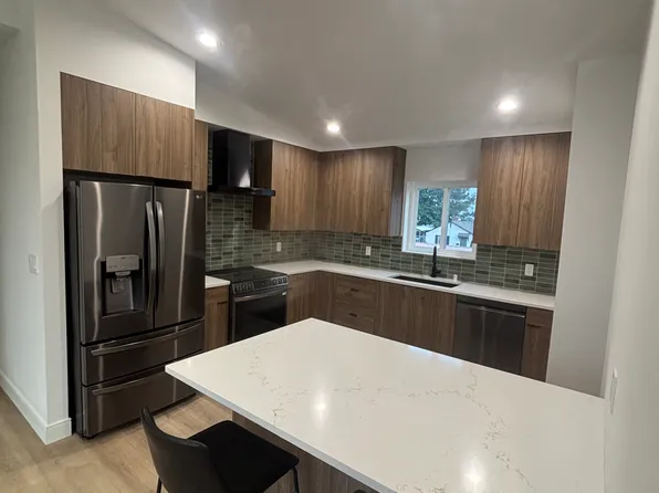 3924 W Longfellow Ave Unit B, Spokane, WA 99205