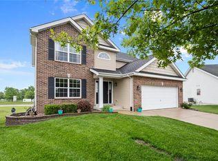 6944 Arbor Cove Dr, Fairview Heights, IL 62208