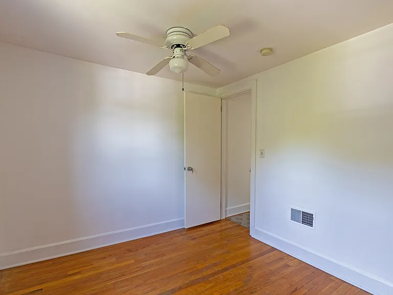 8B Myer Ln — Photo 18