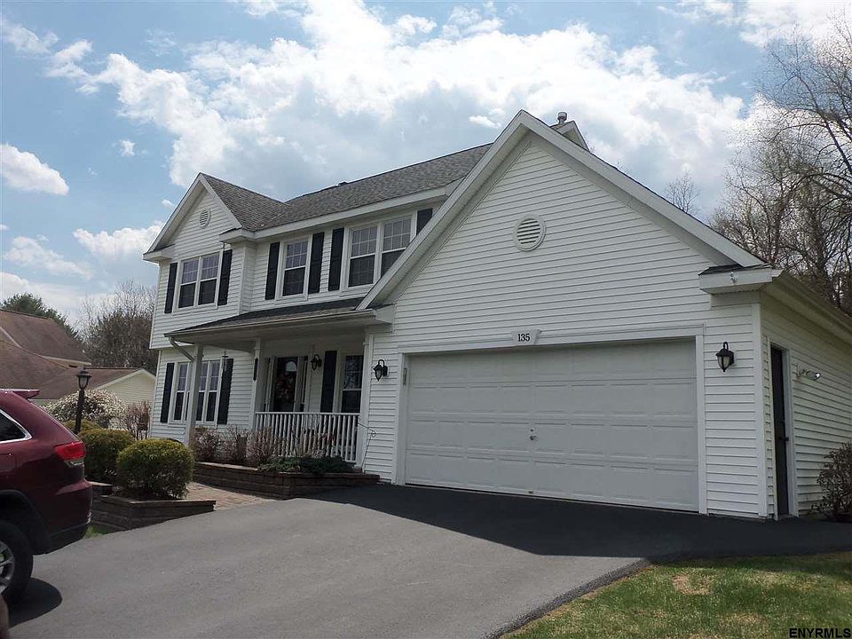 1st image of 135 Halfmoon Dr