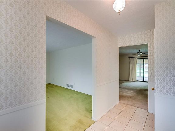 5th image of 20 Whitebridge Ln