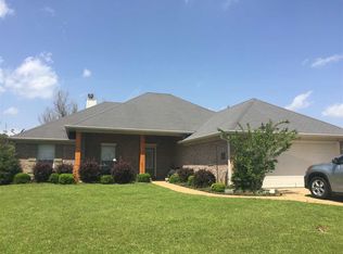 415 Fenway Dr, Brandon, MS 39047