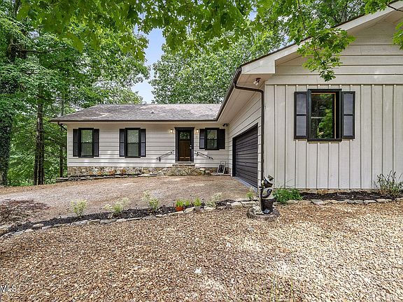 4th image of 17 Druid Cir