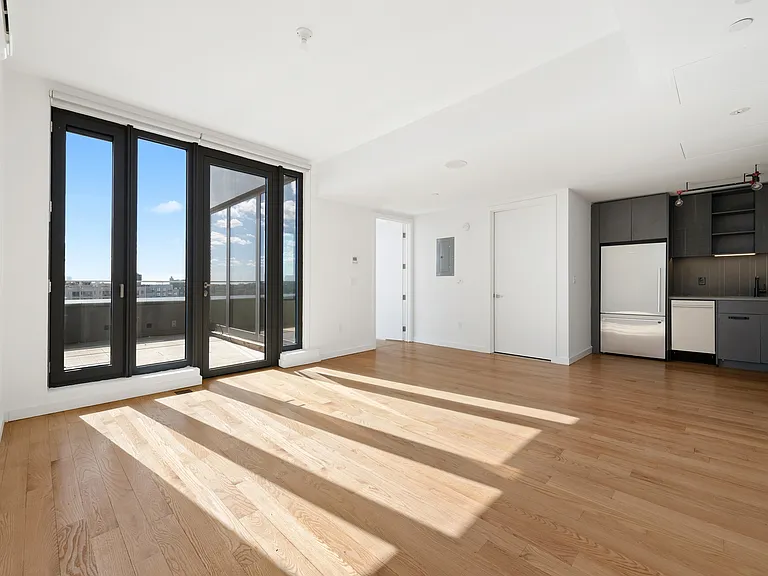 54 Noll St #821 — Photo 4