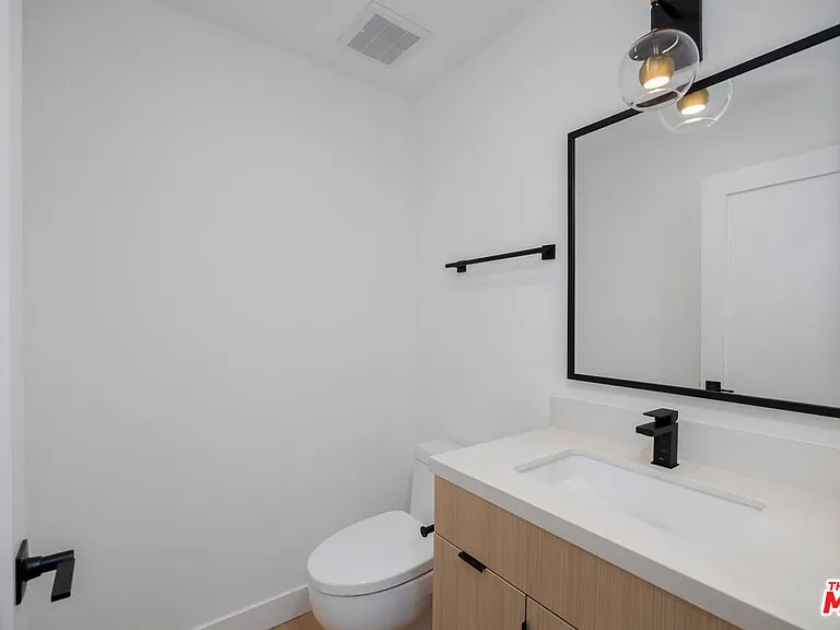 1332 Mohawk St #1/2 — Photo 5