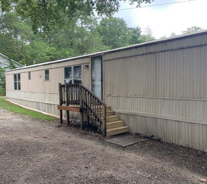 1st image of 626 Trimmier St