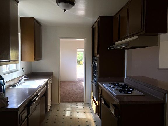 4th image of 12417 Pounds Ave