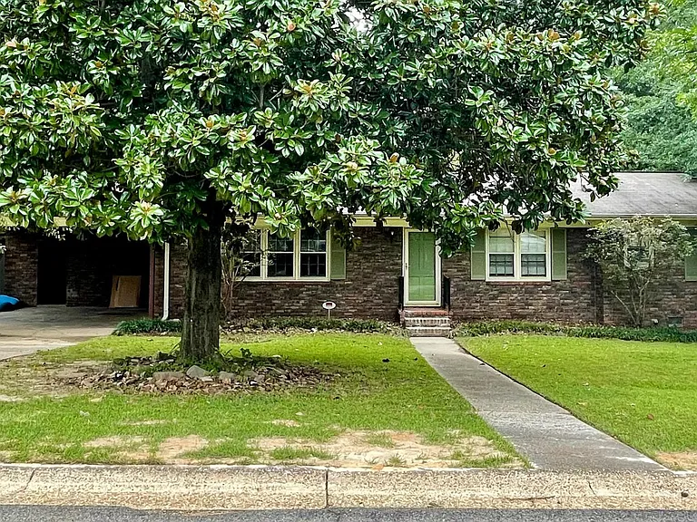 1523 Heritage Dr — Photo 1