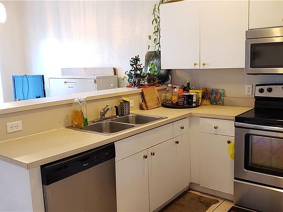 4th image of 5813 La Costa Dr #212