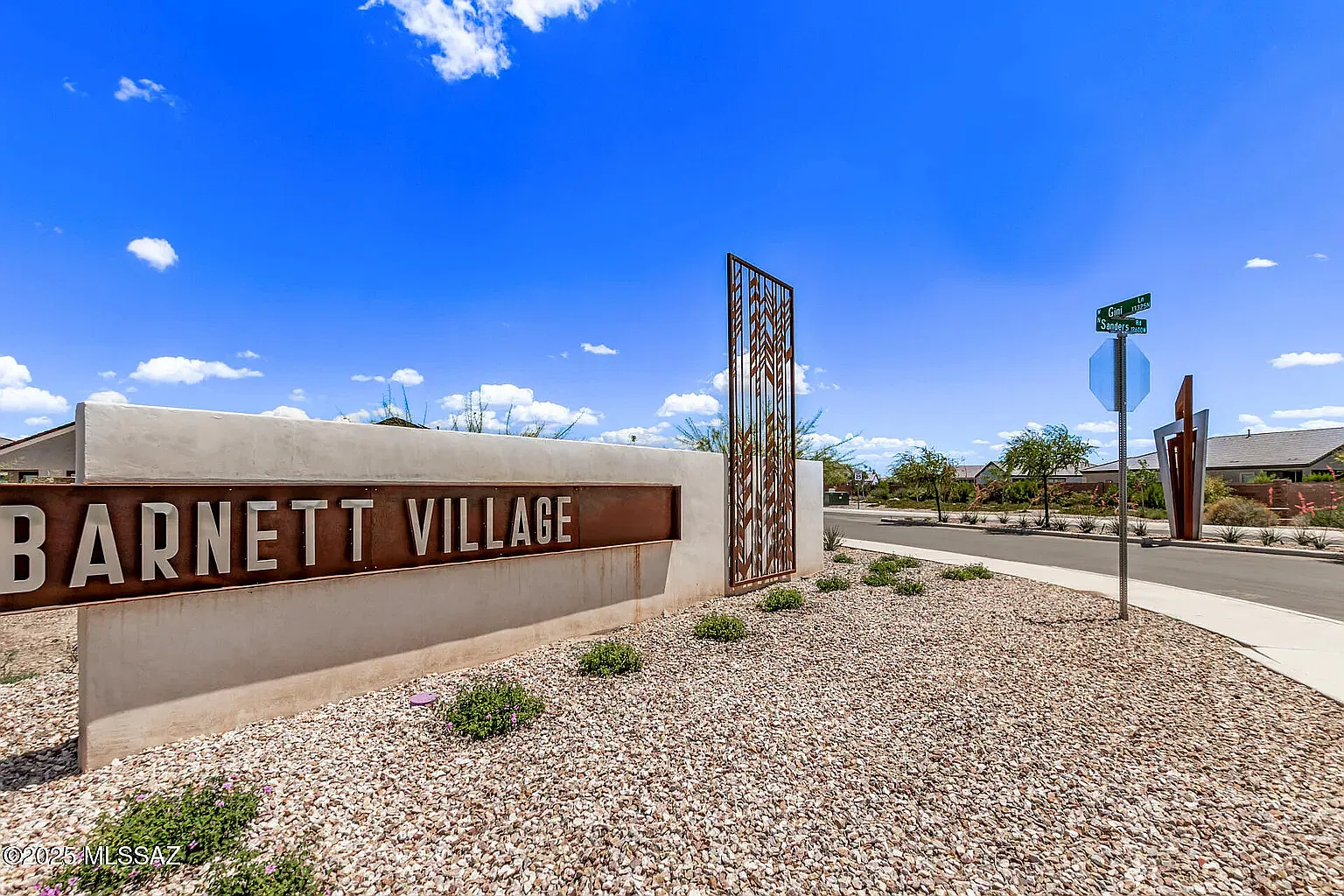 4 bed, 1701 sqft, $2,295 — Photo 2