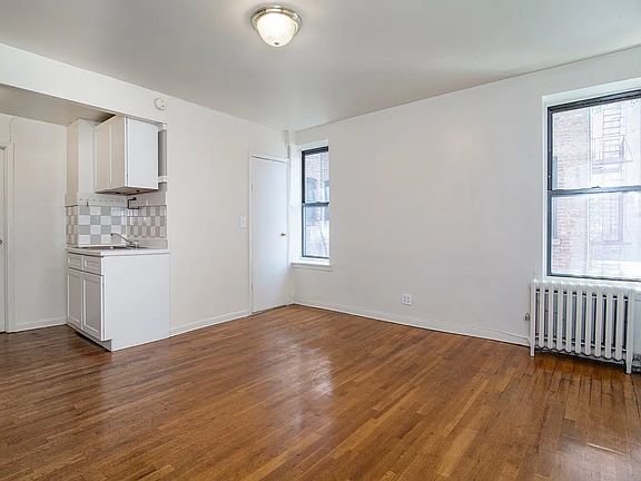 3rd image of 205 Allen St APT 8
