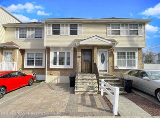 17 Deborah Loop, Staten Island, NY 10312