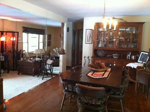 3rd image of 305 Shelhamer Cir