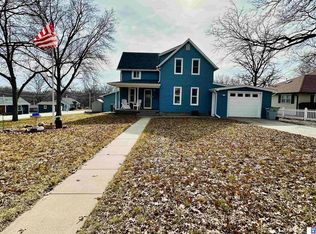 335 E Roberts St, Seward, NE 68434