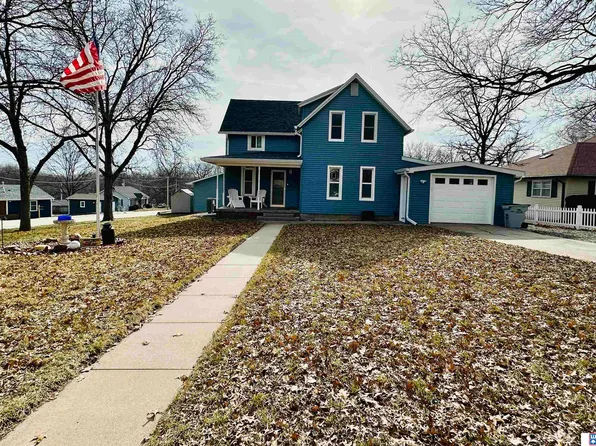 335 E Roberts St, Seward, NE 68434