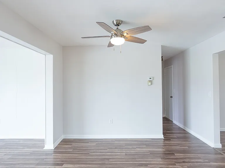143 Rotonda Cir — Photo 14