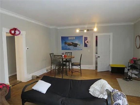 4th image of 433 Vine Street #3