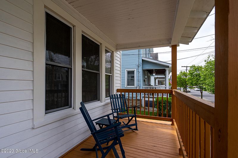 3rd image of 1064 Keyes Avenue