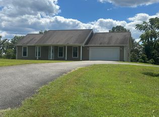 3000 Sulphur Creek Rd, Burkesville, KY 42717