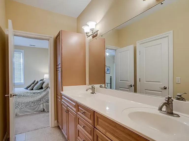 1013 Cumberland Park Dr — Photo 18