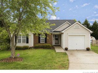 9100 Royal Highlands Ct, Charlotte, NC 28277