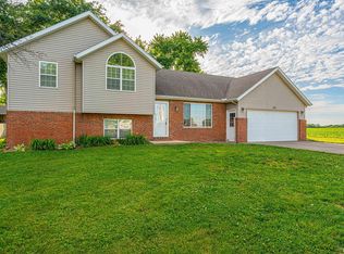 215 Geraldine St, Green Valley, IL 61534