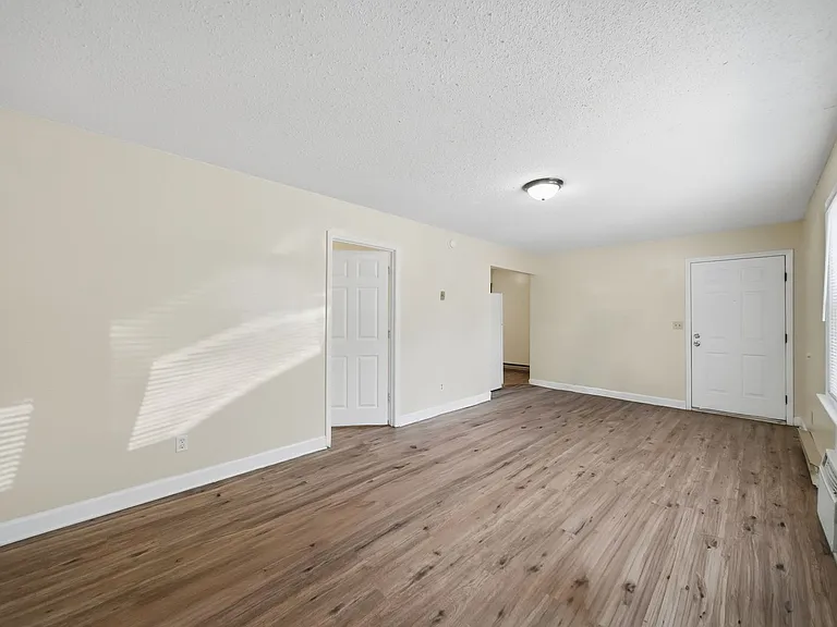 655 7th Ave SW #2 — Photo 17