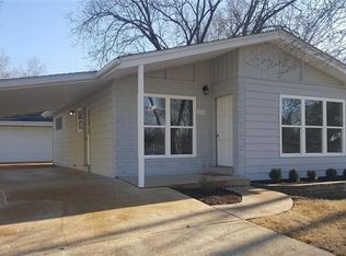 308 Ballwin Ave, Ballwin, MO 63021