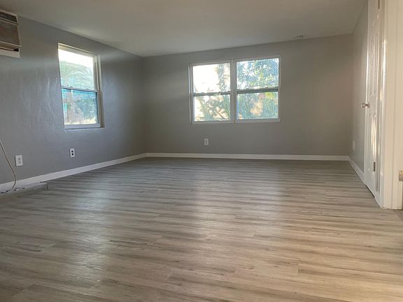 Living room/ Open layout