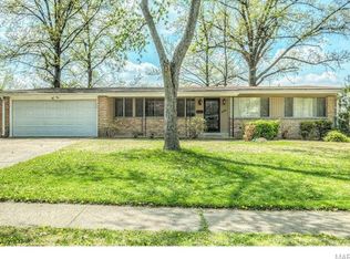 3000 N Waterford Dr, Florissant, MO 63033