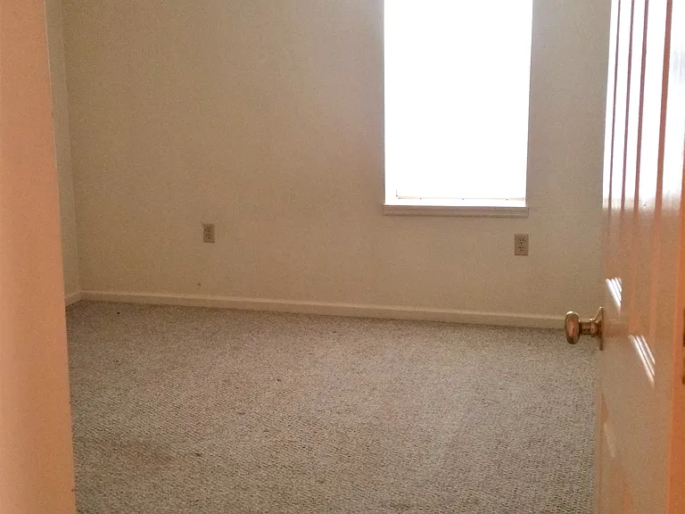 36 N Centre Ave #1 — Photo 4