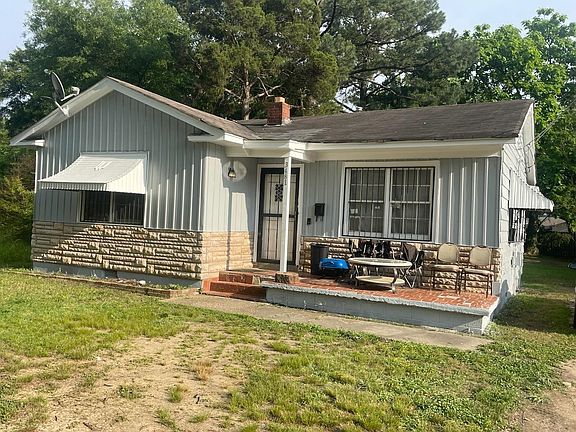 2nd image of 3481 Sharpe Ave