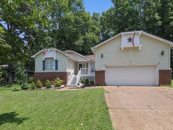 2560 Somerset Dr, Nashville, TN 37217