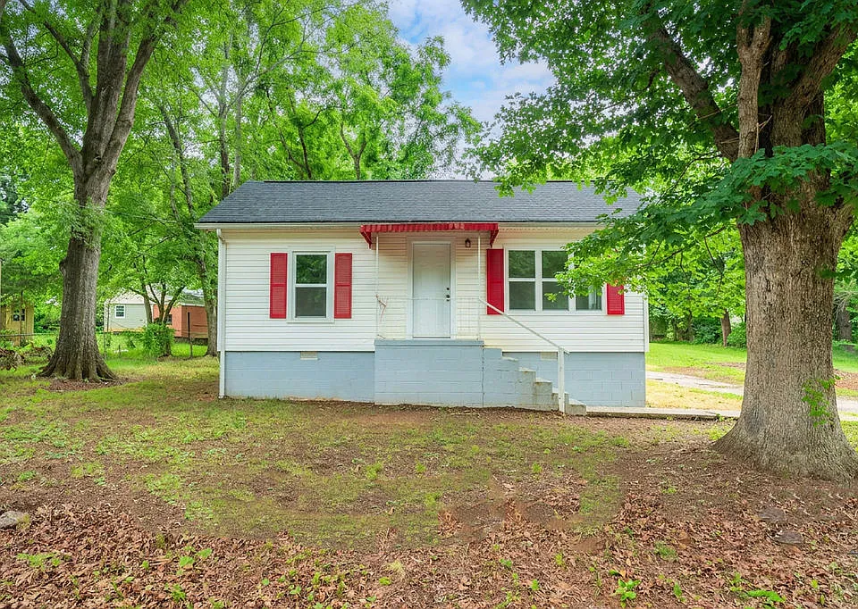 10 S Coulter Ave