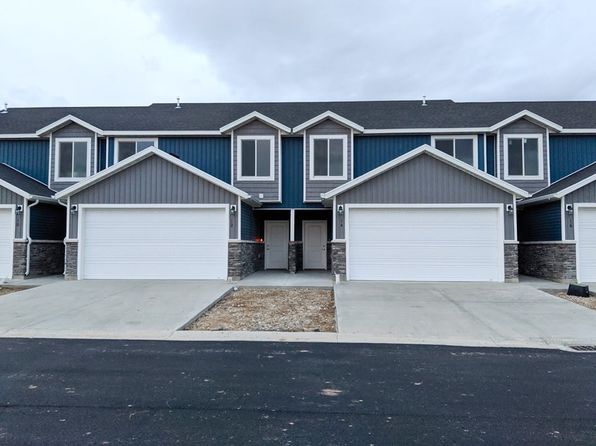 12 Cedar Ln