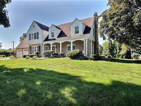 3rd image of 10403 W Feerick Pl