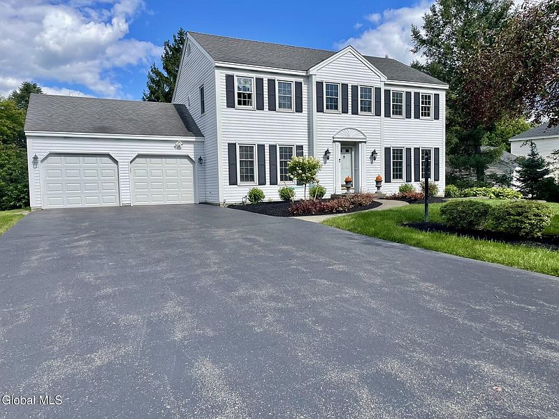 5th image of 32 Greyledge Drive