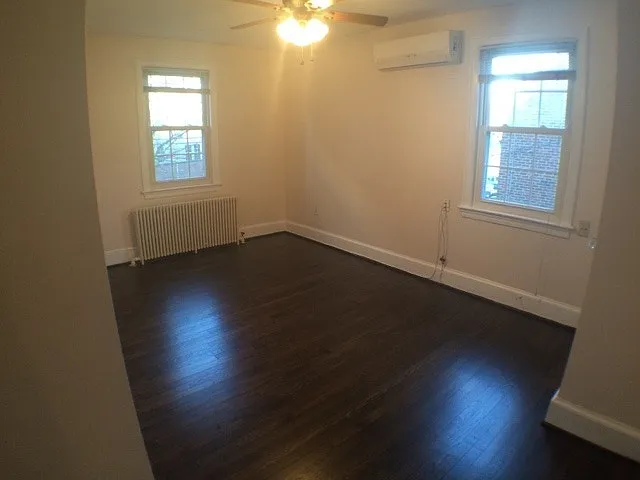 4532 Middleton Ln — Photo 10