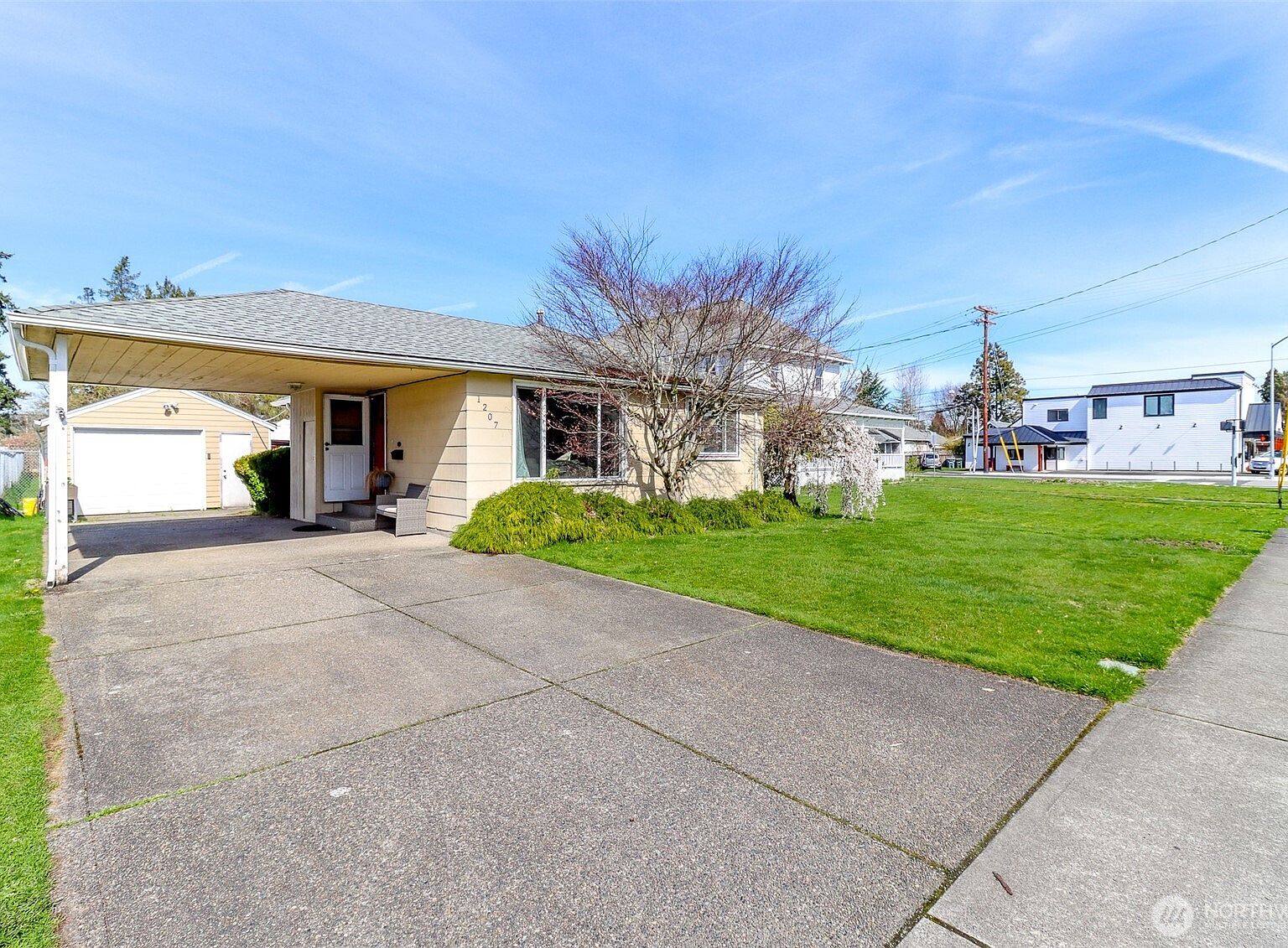 1207 W Pioneer Avenue, Puyallup, WA 98371 | Zillow