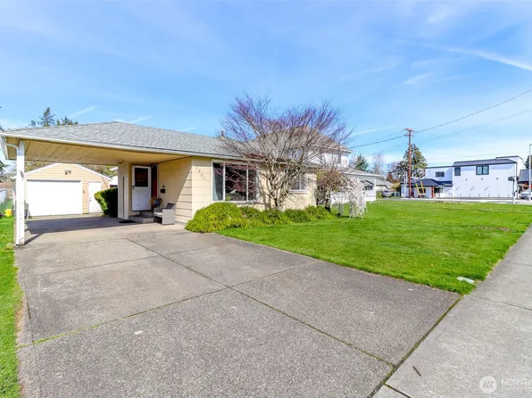 1207 W Pioneer Avenue, Puyallup, WA 98371