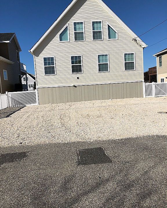 2nd image of 116 Florence Ln