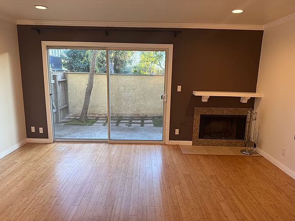 2nd image of 253 N Mar Vista Ave APT 5