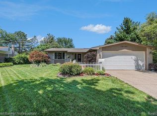 38828 Grandon St, Livonia, MI 48150