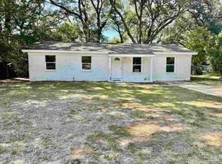 5665 Gainswood Ct, Pensacola, FL 32526