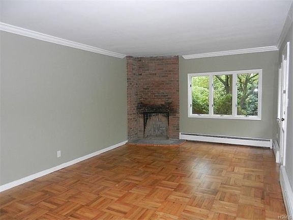 5th image of 2597 Flagg Pl