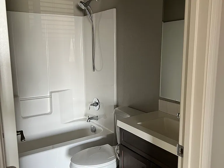 1220 W Franklin St #A — Photo 8