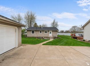 1030 N Posey Lake Hwy, Hudson, MI 49247