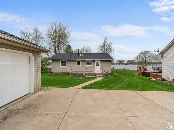 1030 N Posey Lake Hwy, Hudson, MI 49247